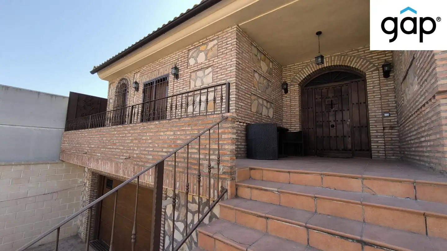 Vista exterior de Casa o chalet en venta en Horcajo de Santiago con Aire acondicionado, Calefacción y Amueblado