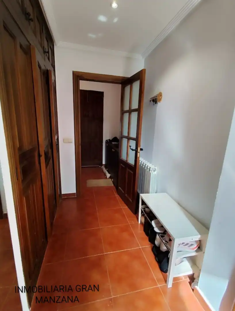 Casa adosada en venta en Las Quintanillas con Calefacción, Jardín privado y Parquet