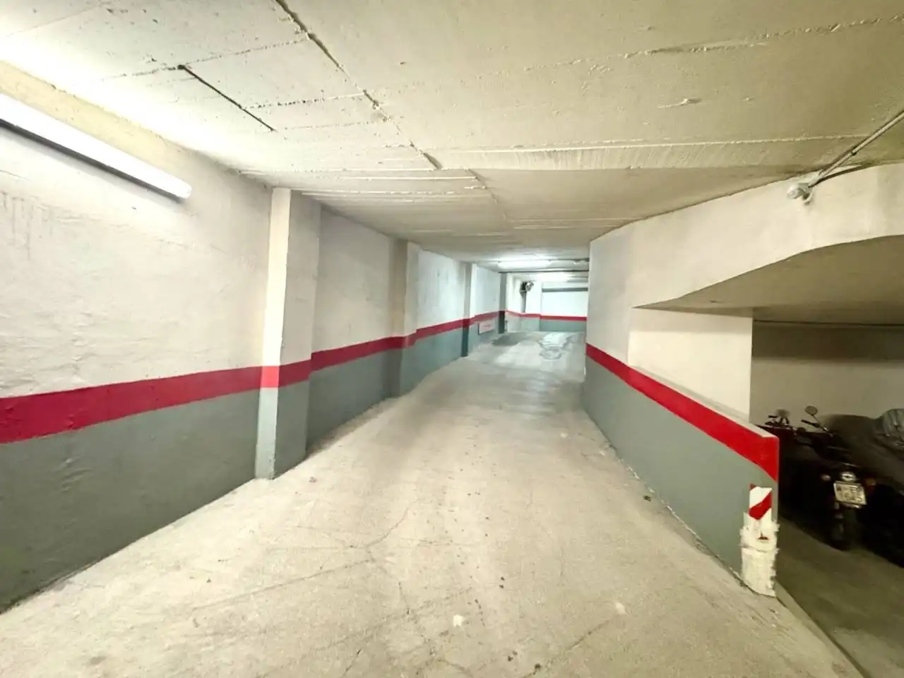 Parking de Piso en venta en Alicante / Alacant con Aire acondicionado, Trastero y Balcón