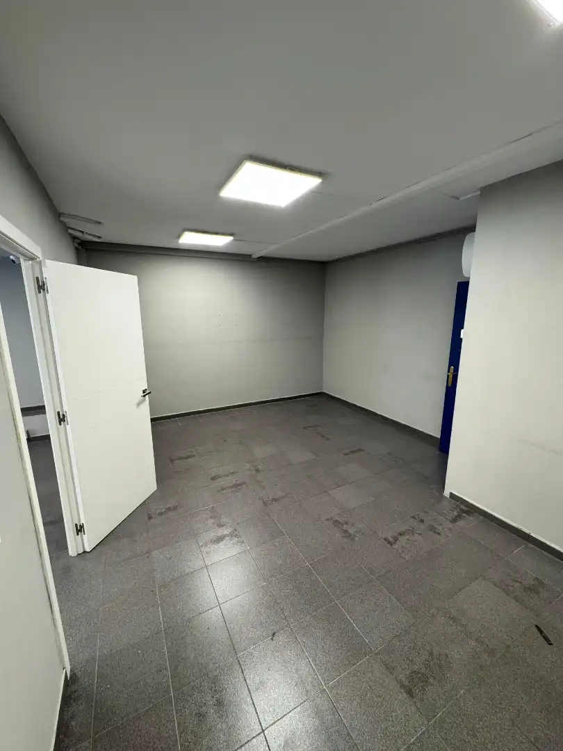 Local comercial en venta en Carrer de Gaudí, imagen 4