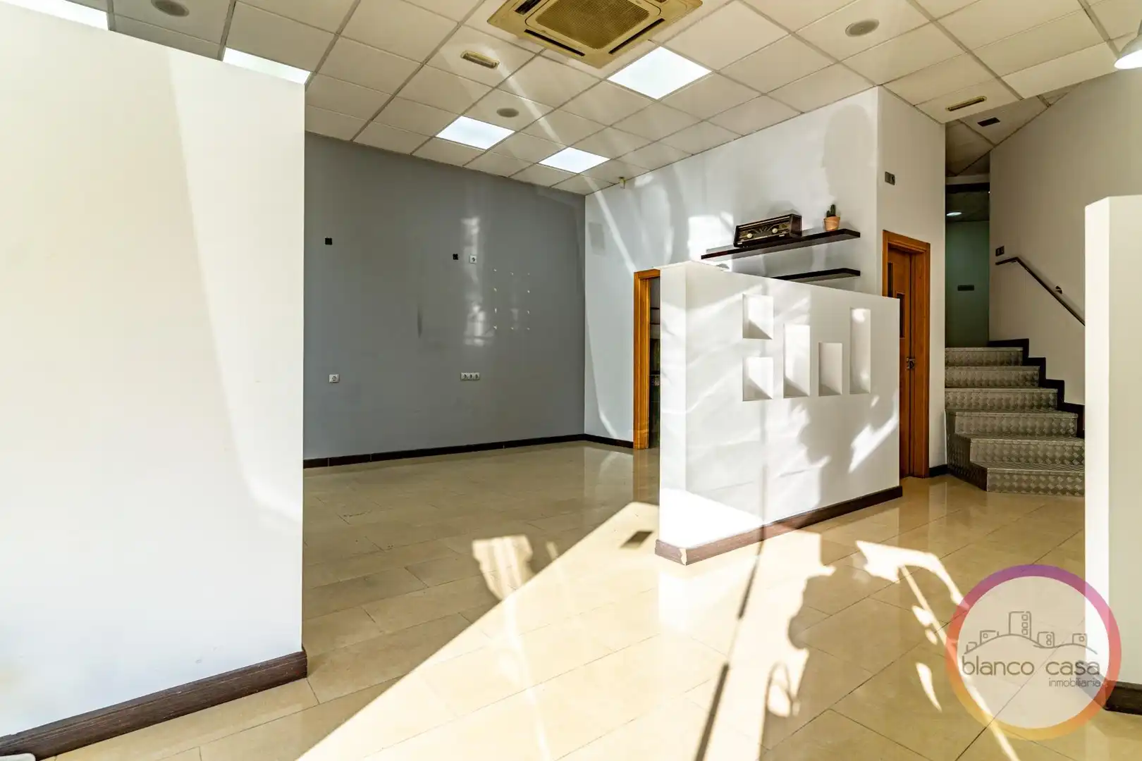 Local comercial en venda a Carballo, imagen 3