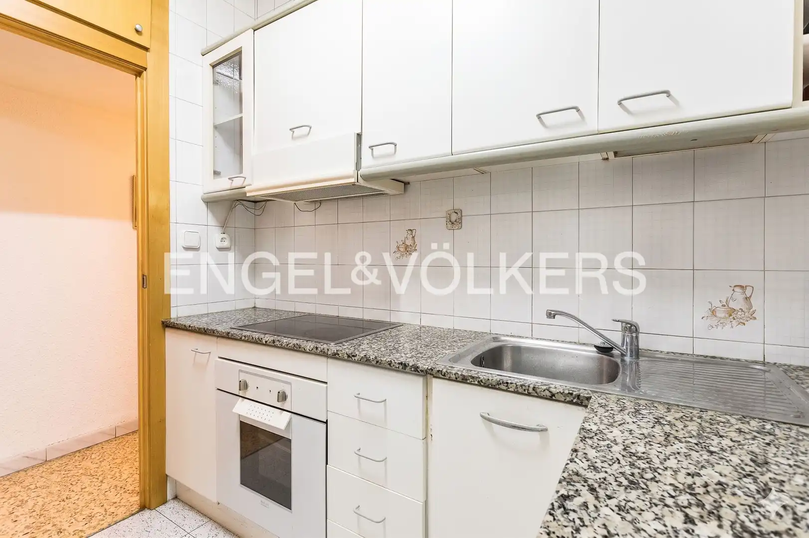 Kitchen of Flat for sale in Barcelona  with Air Conditioner, Heating and Balcony