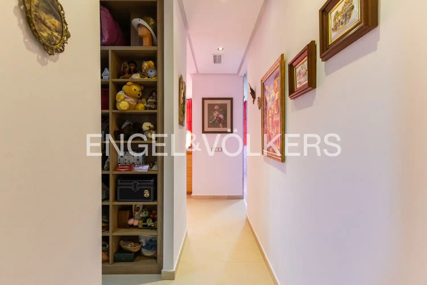 Houses for sale in Gilet  with Air Conditioner, Heating and Private garden