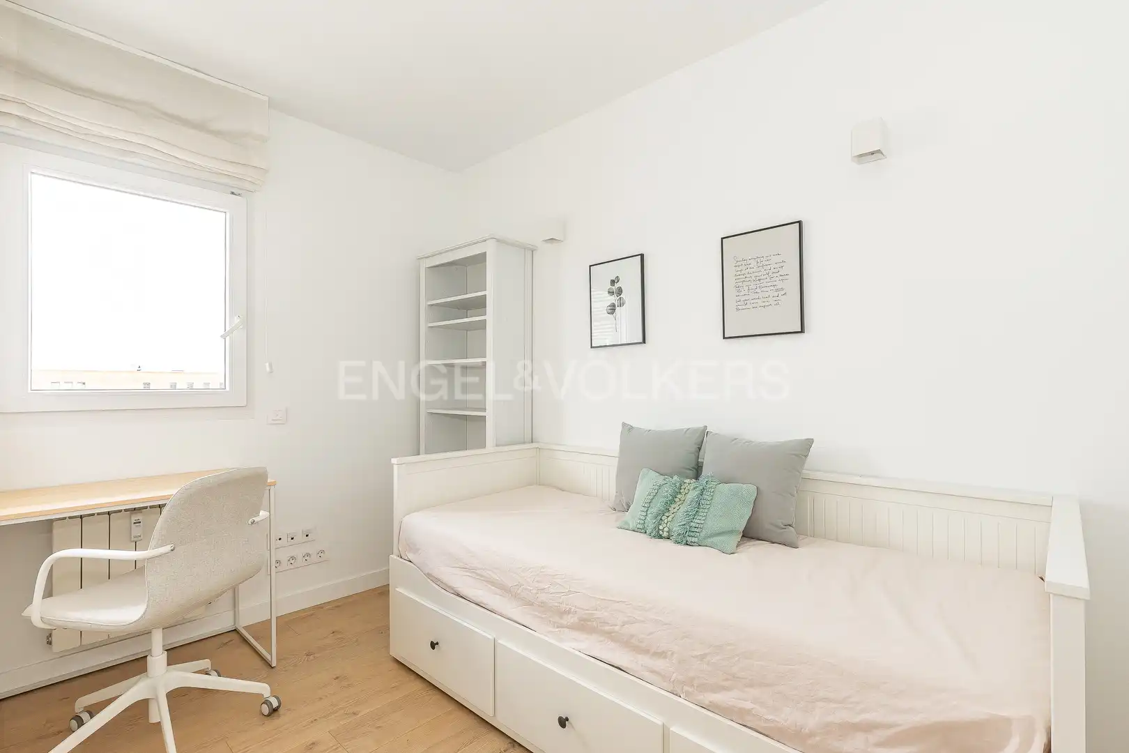 Schlafzimmer von Wohnung zur Miete in Madrid mit Klimaanlage, Heizung und Terrasse