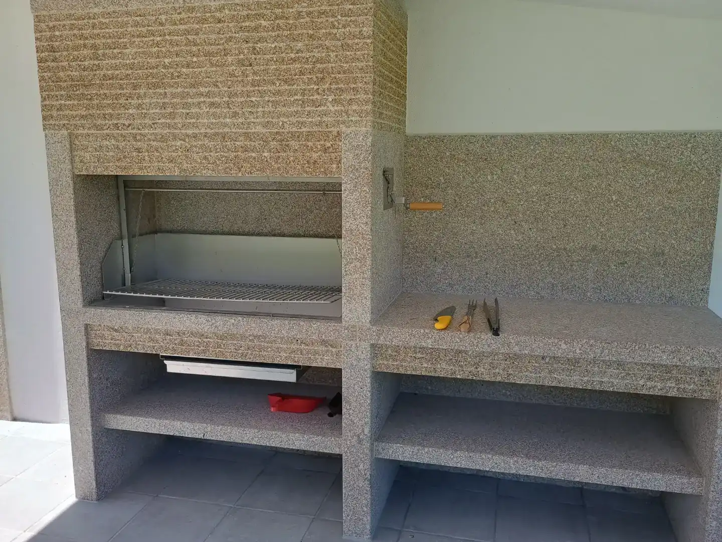 Cuina de Casa o xalet en venda en Moraña amb Piscina