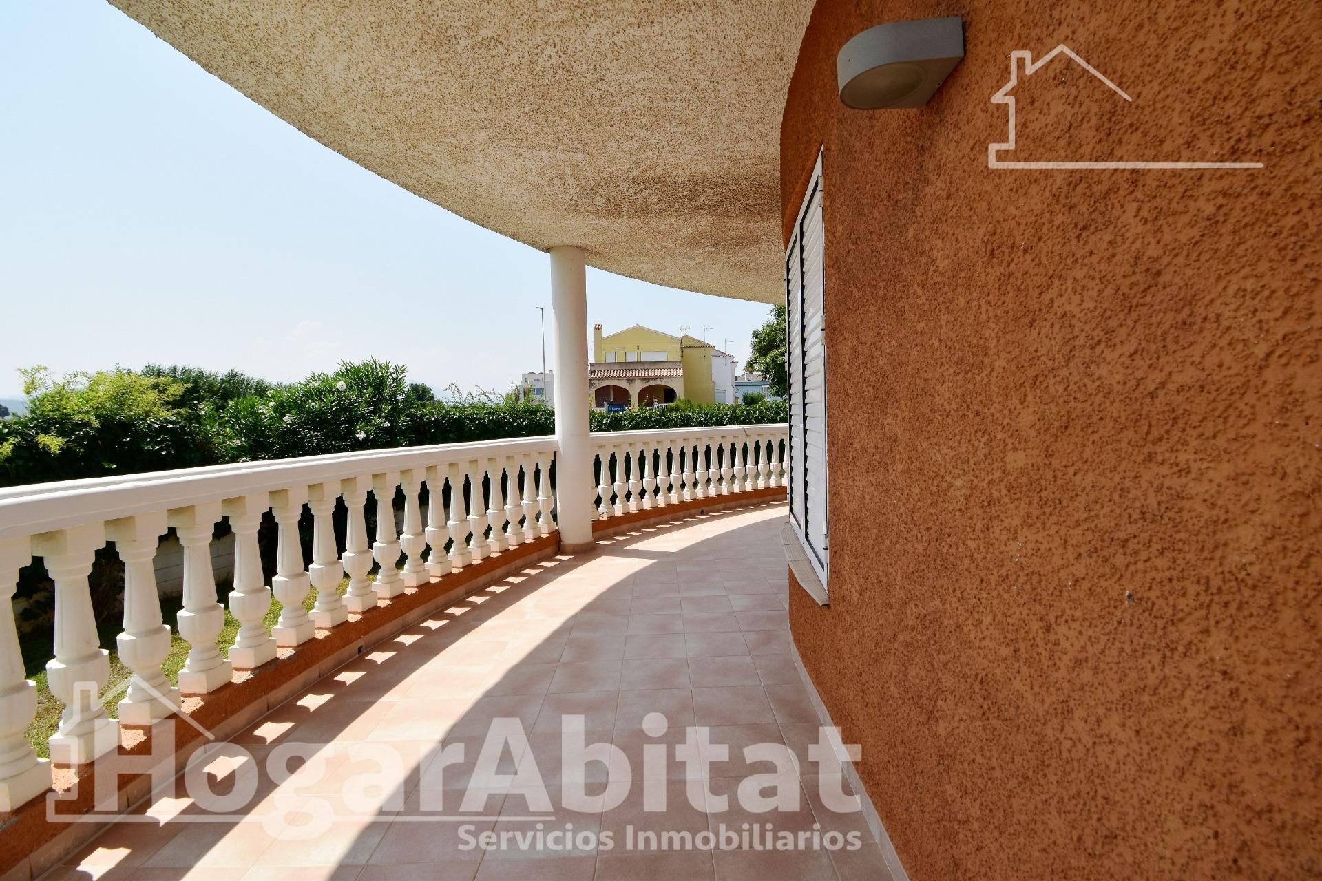 Terrace of House or chalet for sale in Daimús  with Private garden, Terrace and Storage room