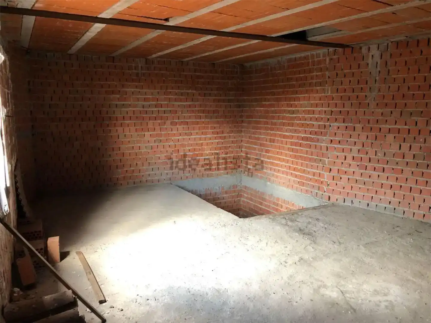 Casa adosada en venda en Piornal amb Balcó