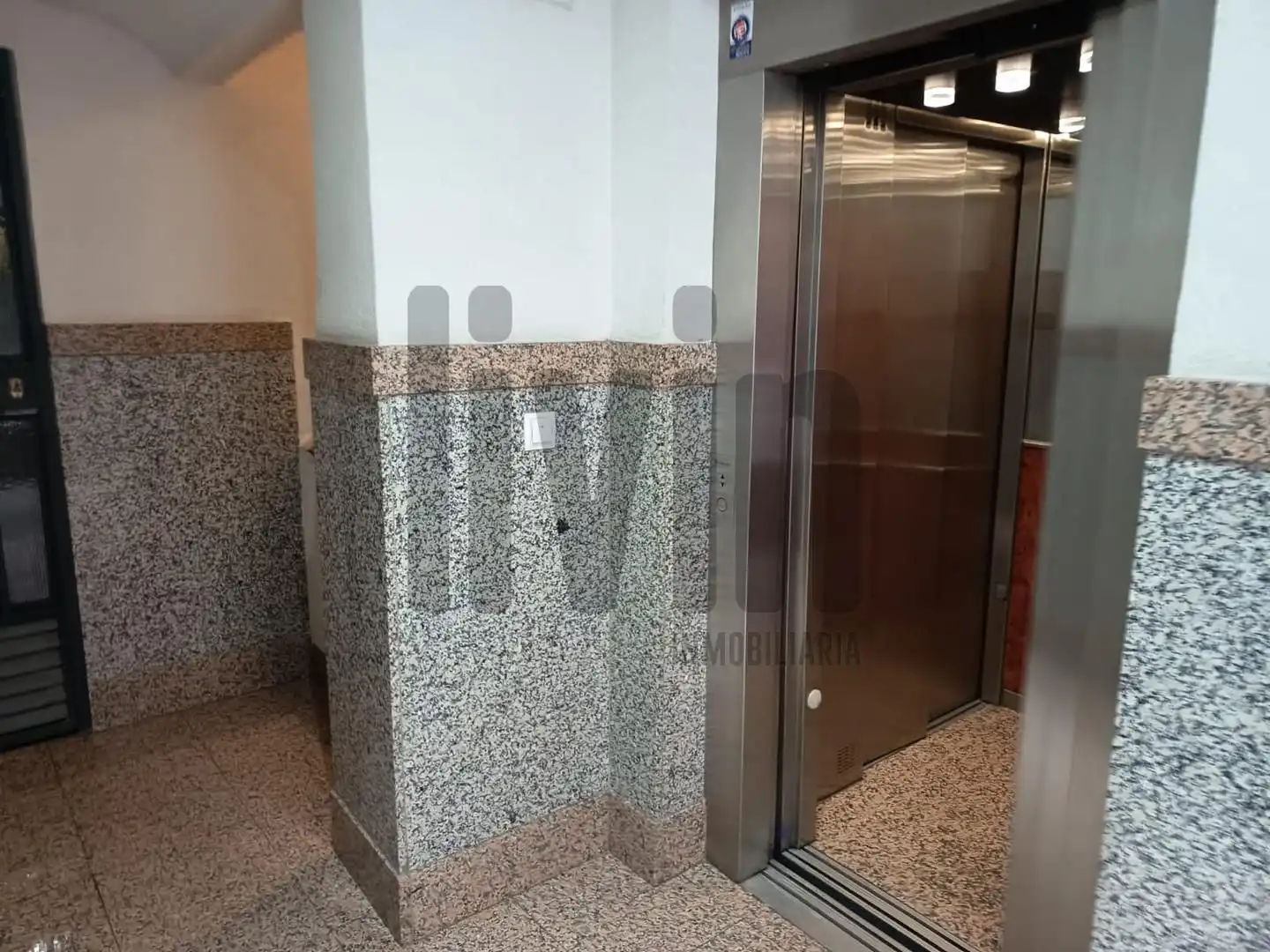 Wohnung zur Miete in Jaén mit Klimaanlage, Terrasse und Möbliert
