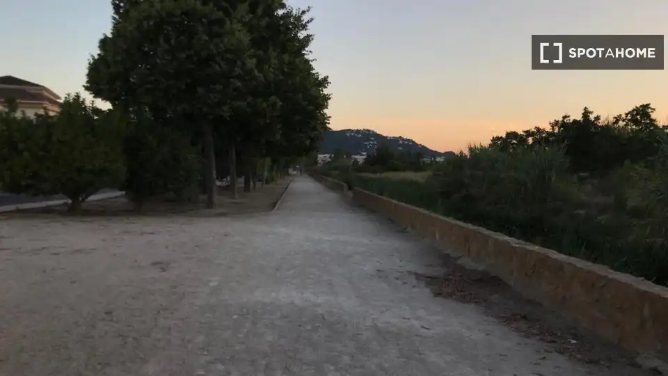 Vista exterior de Piso de alquiler en Oliva con Aire acondicionado, Calefacción y Amueblado