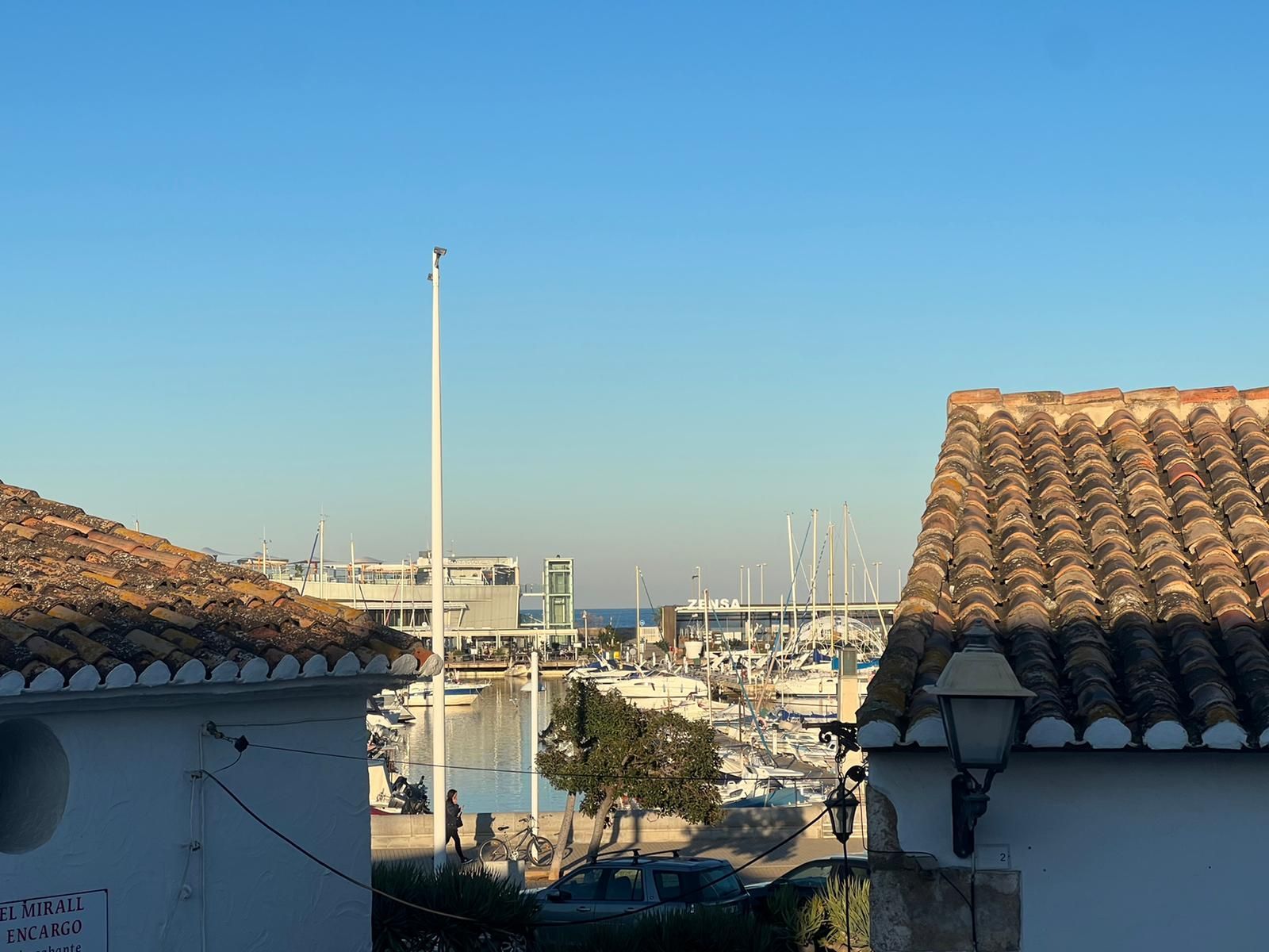 Vista exterior de Local en venda en Dénia
