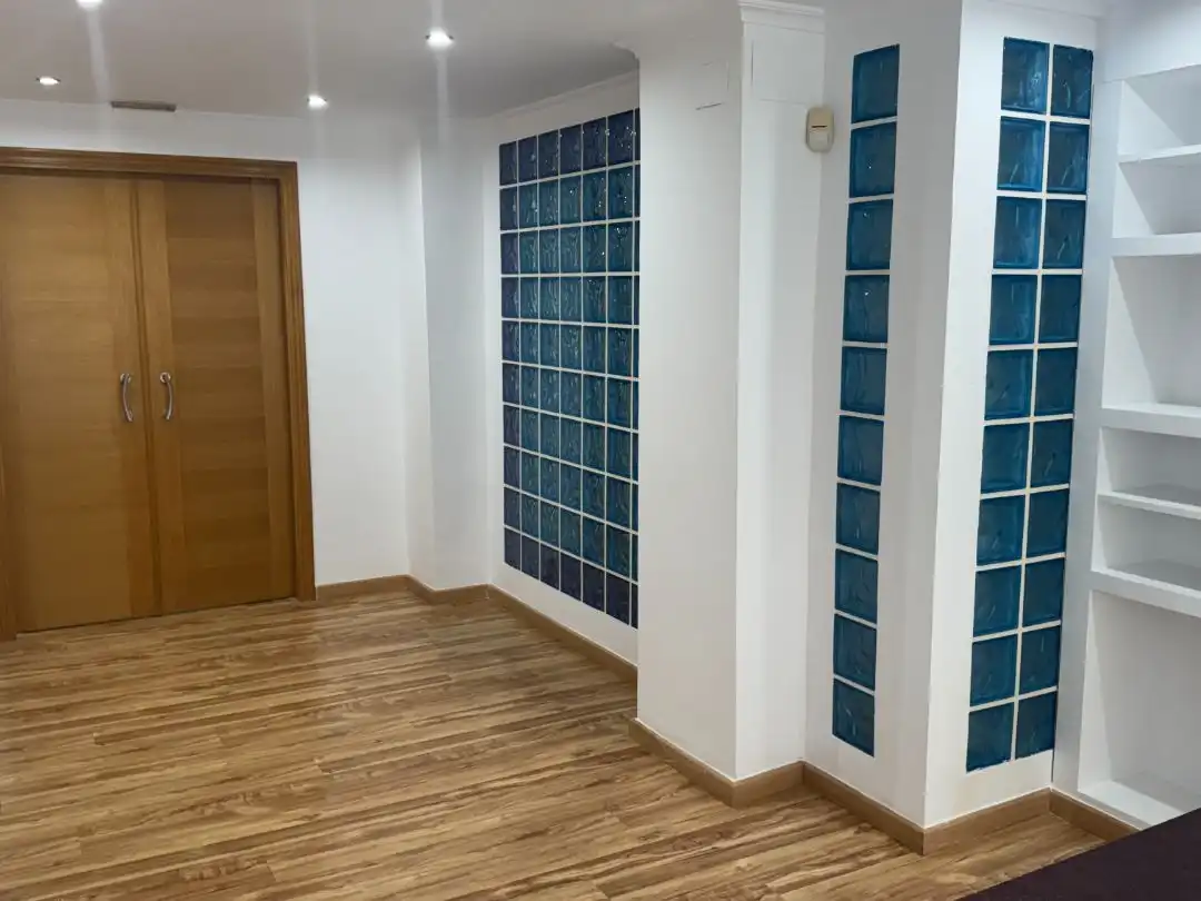 Oficina de alquiler en Elche / Elx con Aire acondicionado, Calefacción y Balcón