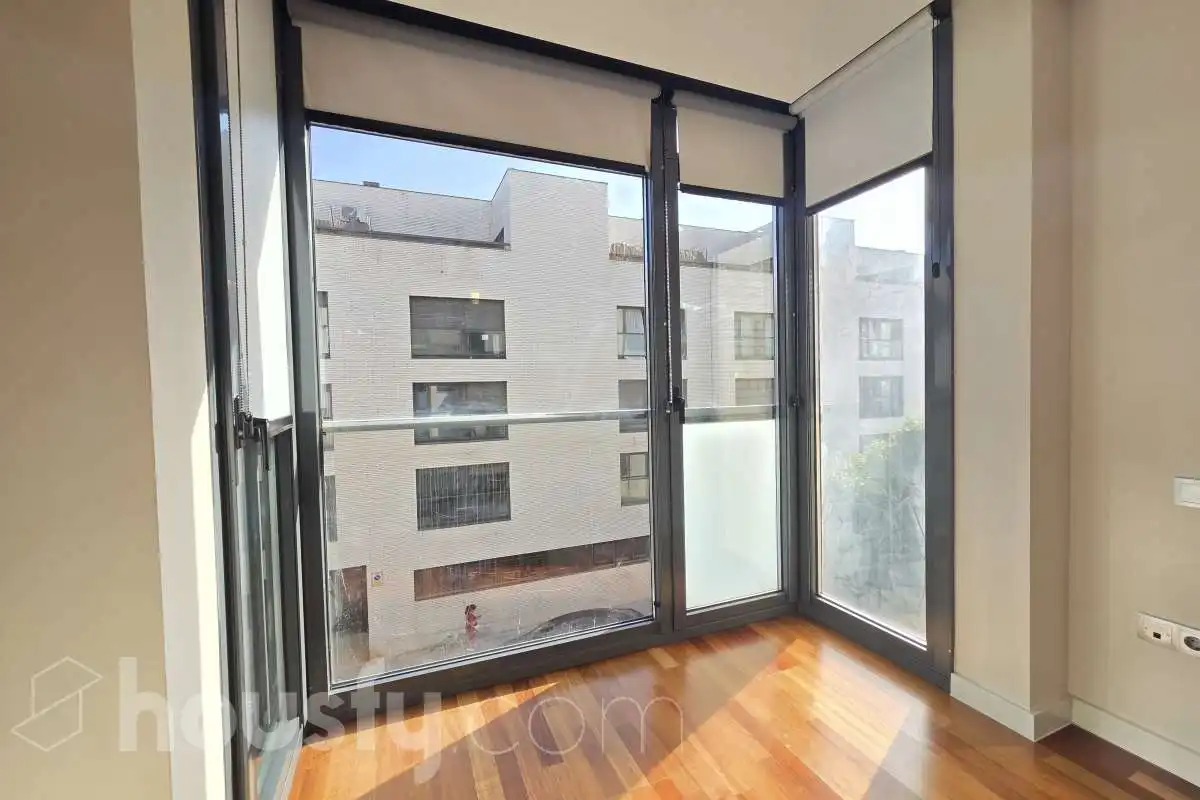 Balcony of Flat for rent in Madrid  with Air Conditioner, Heating and Storage room