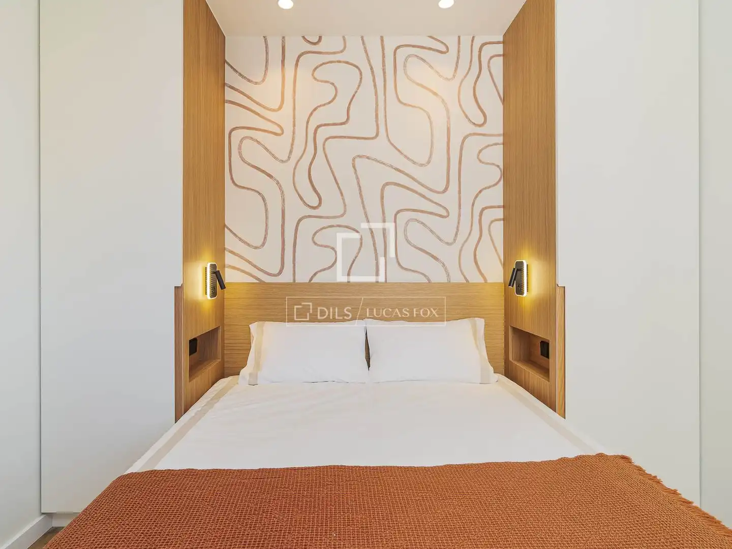 Bedroom of Flat for sale in Barcelona  with Air Conditioner, Heating and Parquet flooring