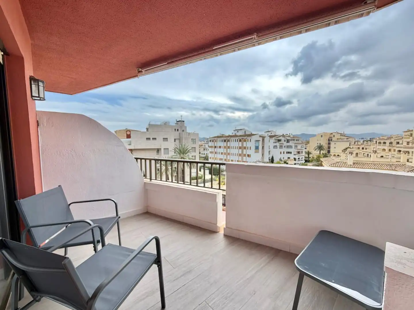 Vista exterior de Apartamento de alquiler en Jávea / Xàbia con Terraza, Amueblado y Internet