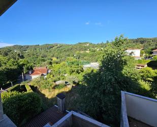 Jardí de Pis en venda en Covelo amb Calefacció, Parquet i Traster