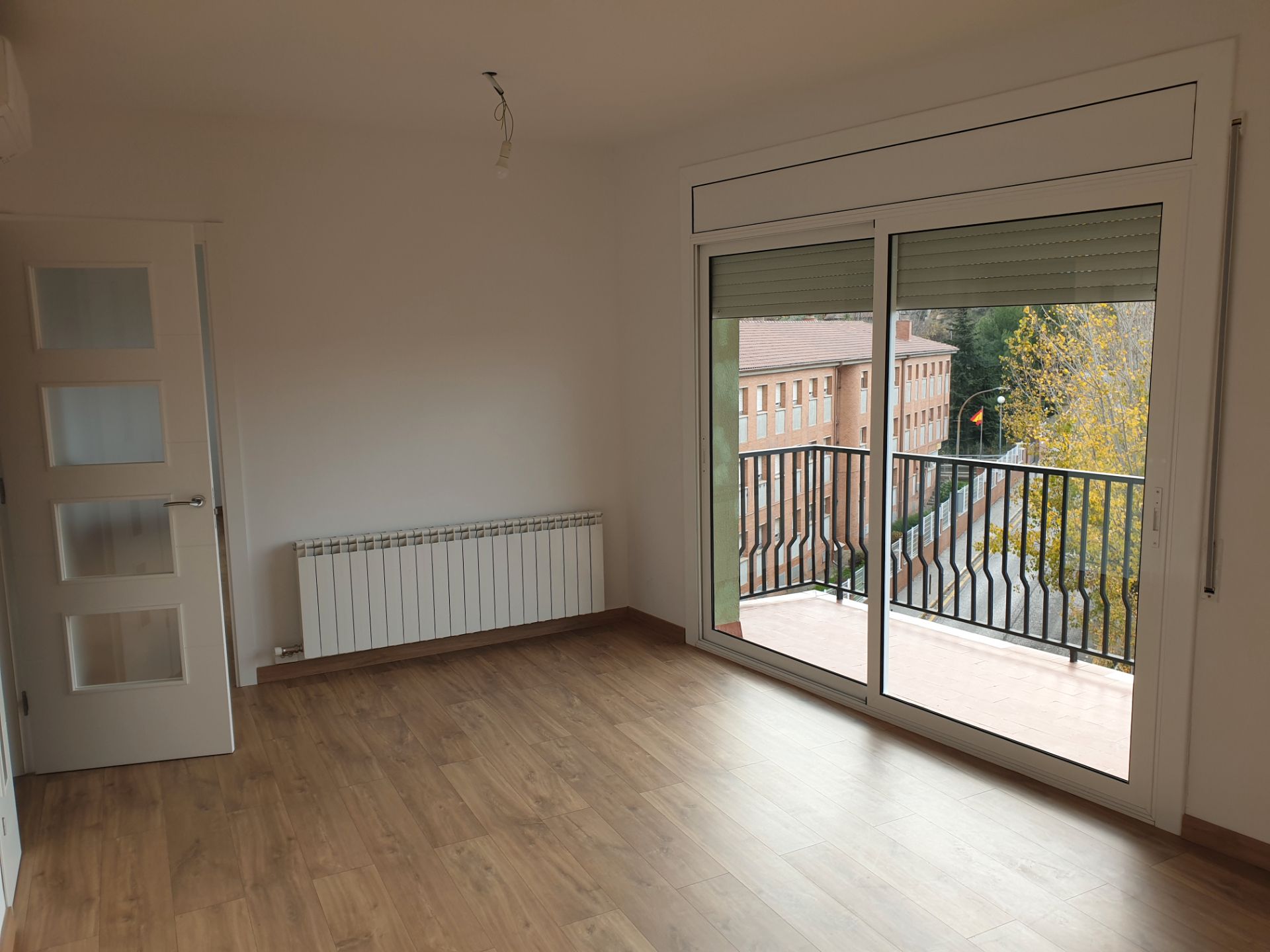 Sala d'estar de Pis de lloguer en Berga amb Aire condicionat, Calefacció i Parquet