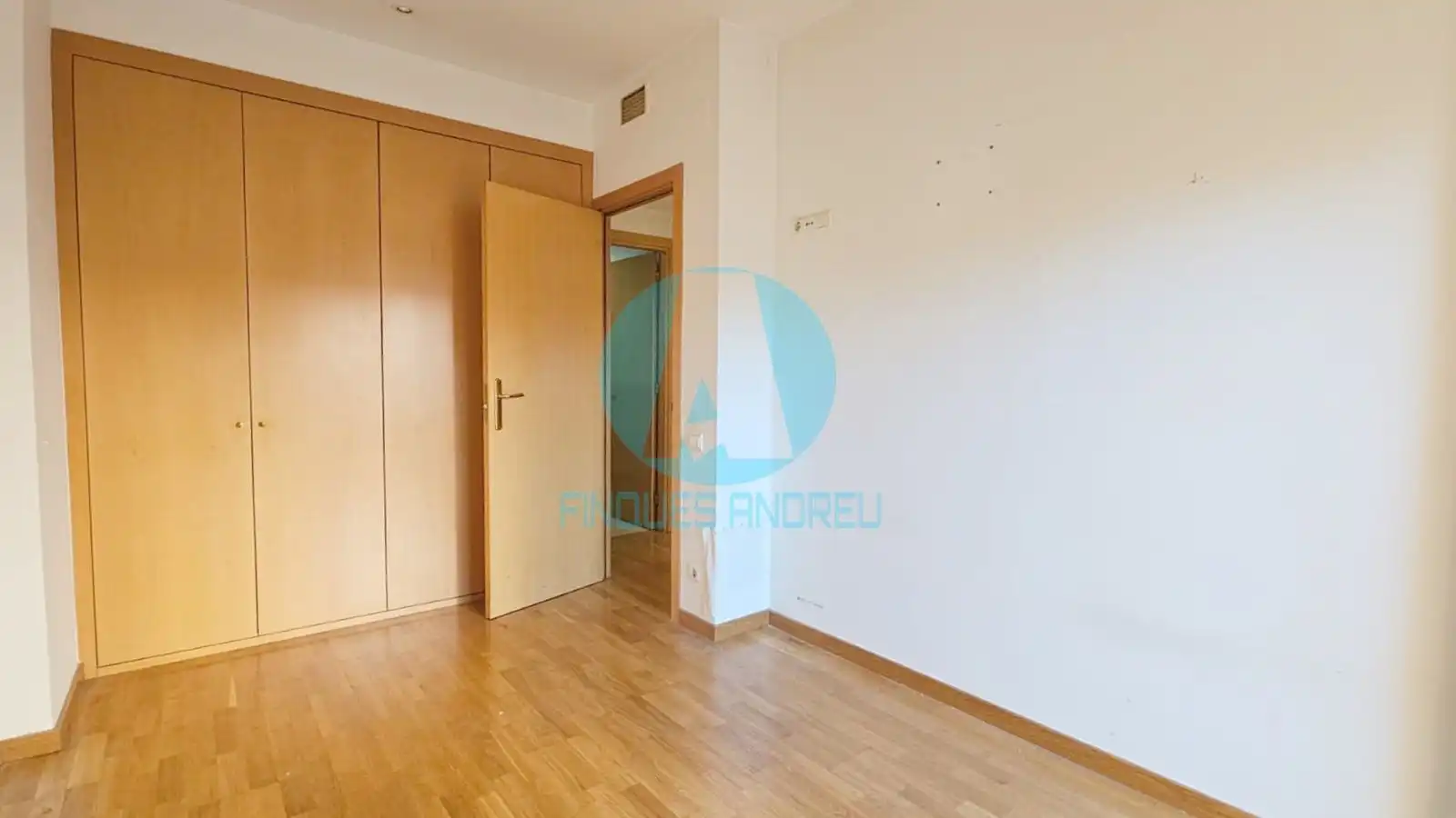 Schlafzimmer von Wohnung zum Verkauf in Mataró mit Klimaanlage, Heizung und Terrasse