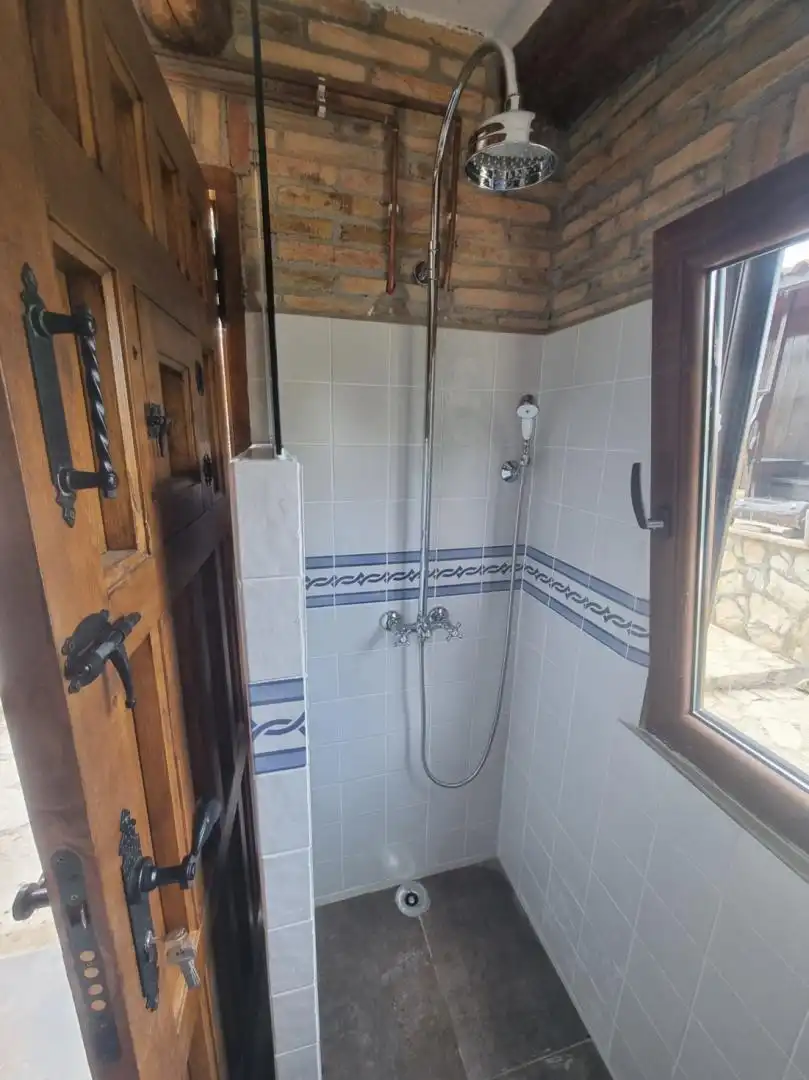 Baño de Finca rústica en venta en Querol con Calefacción, Jardín privado y Terraza