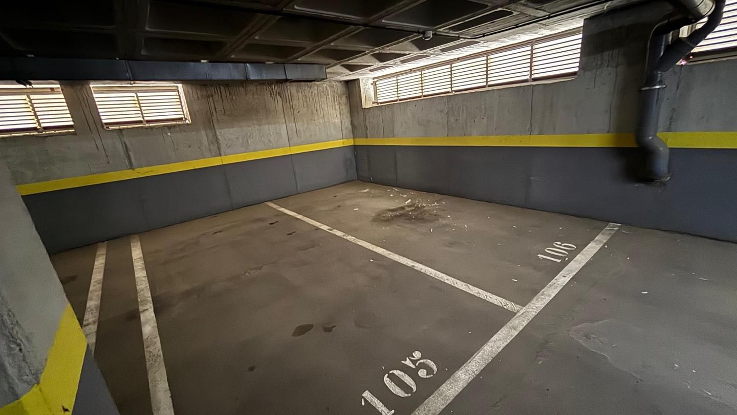 Garage for sale in De Francisco Aritio, Estación - Los Manantiales