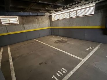 Parcheggio in vendita a Calle de Francisco Aritio