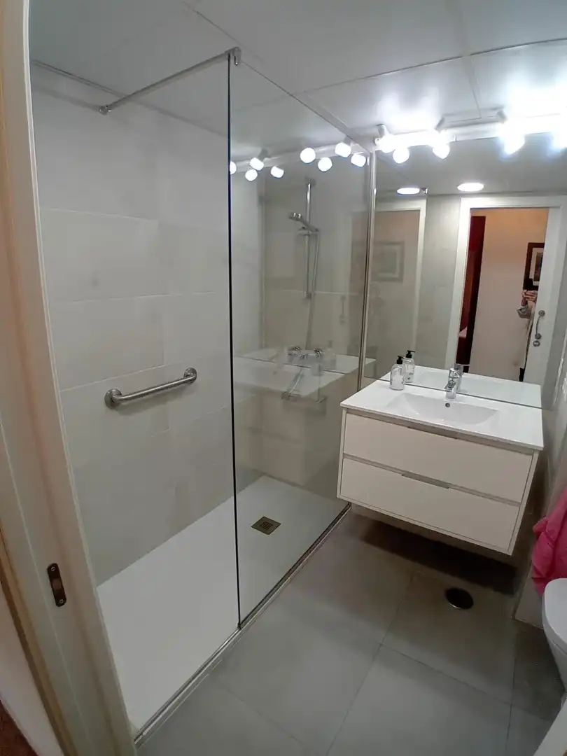 Bathroom of Flat for rent in Córdoba  with Air Conditioner, Heating and Private garden