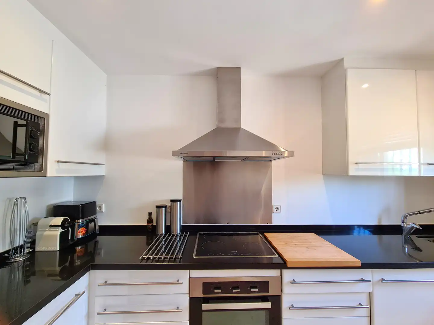 Kitchen of Detached homes for sale in Estepona  with Air Conditioner, Private garden and Terrace