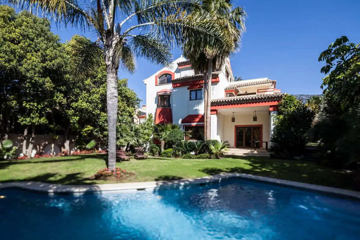 Chalet con piscina en venta en Arrabal Rocio Sur