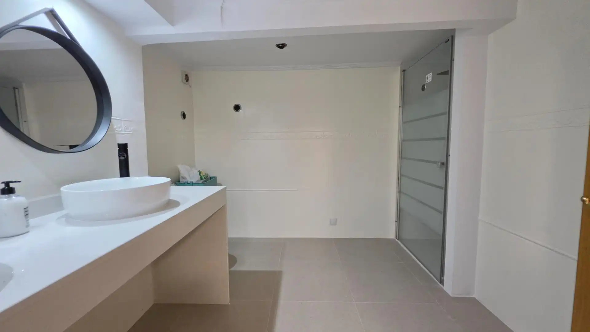 Badezimmer von Einfamilien-Reihenhaus zum Verkauf in Ontinyent mit Terrasse und Balkon