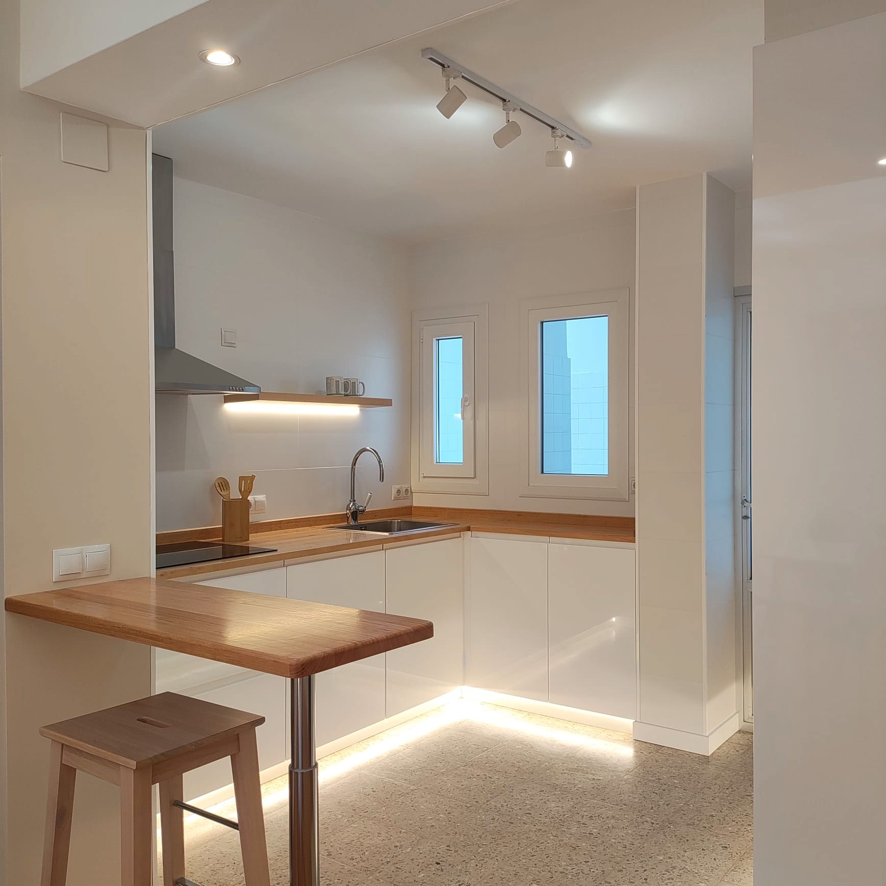 Kitchen of Flat to rent in Negreira  with Furnished, Oven and Washing machine