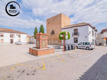 House for sale in Residencial Triana - Barrio Alto