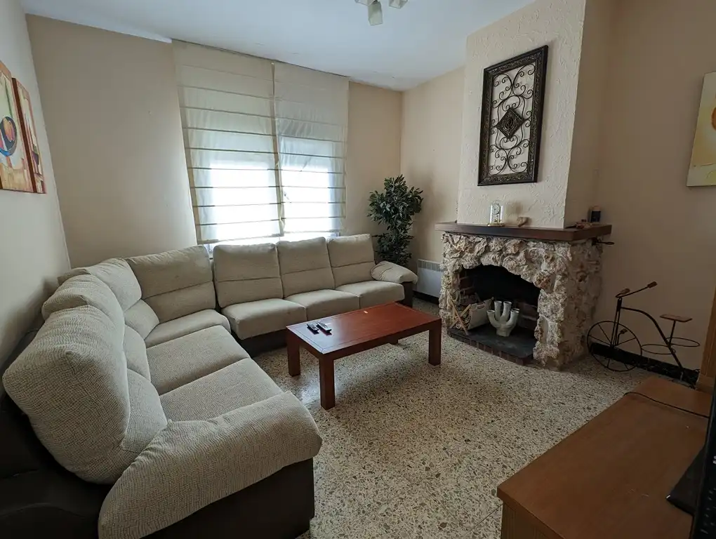 Sala d'estar de Casa o xalet en venda en Arens de Lledó amb Jardí privat, Moblat i Balcó
