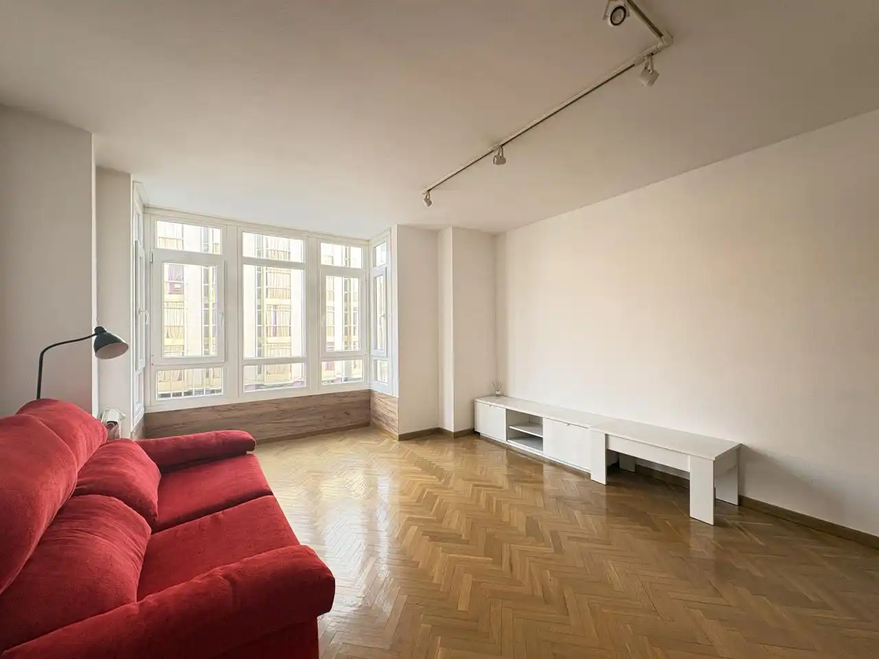 Wohnzimmer von Wohnung zur Miete in Madrid mit Klimaanlage, Heizung und Parkett