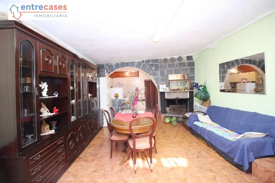Houses for sale in Corinto - Almarda