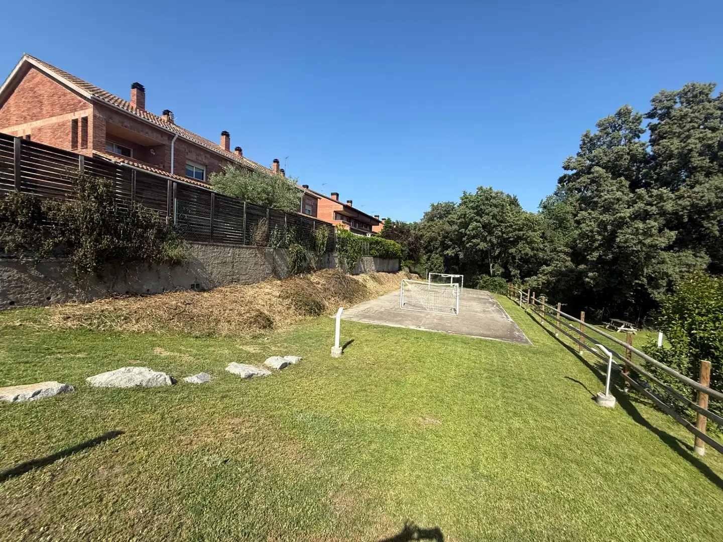 Einfamilien-Reihenhaus zum Verkauf in L'Ametlla del Vallès mit Klimaanlage, Heizung und Privatgarten