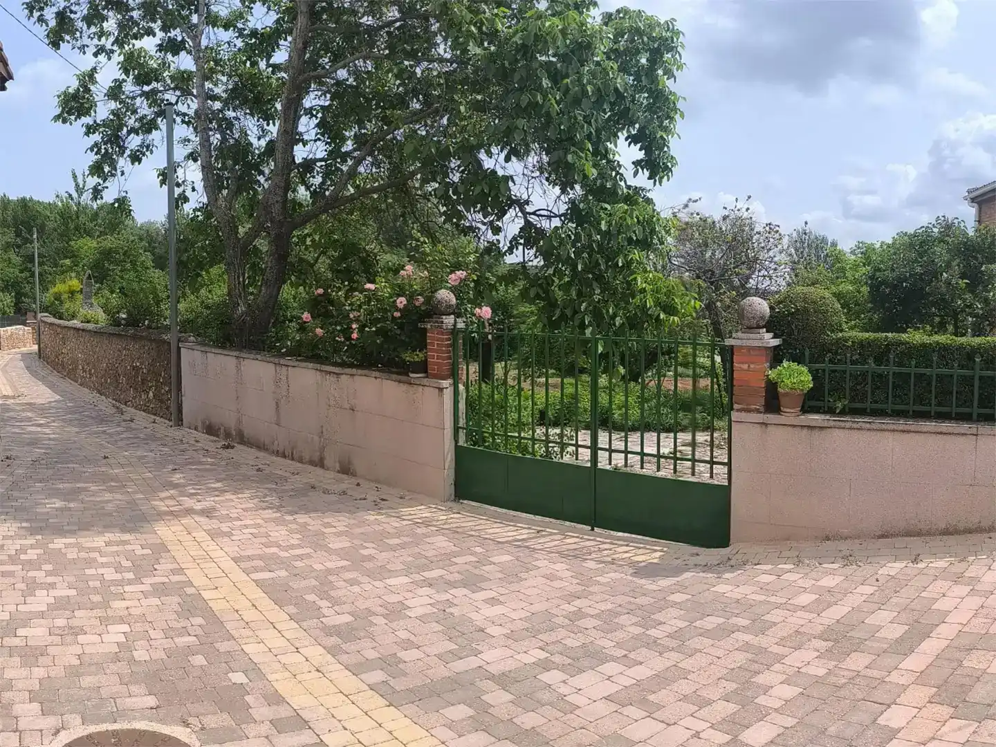 Flat for sale in Hijes  with Private garden, Storage room and Swimming Pool