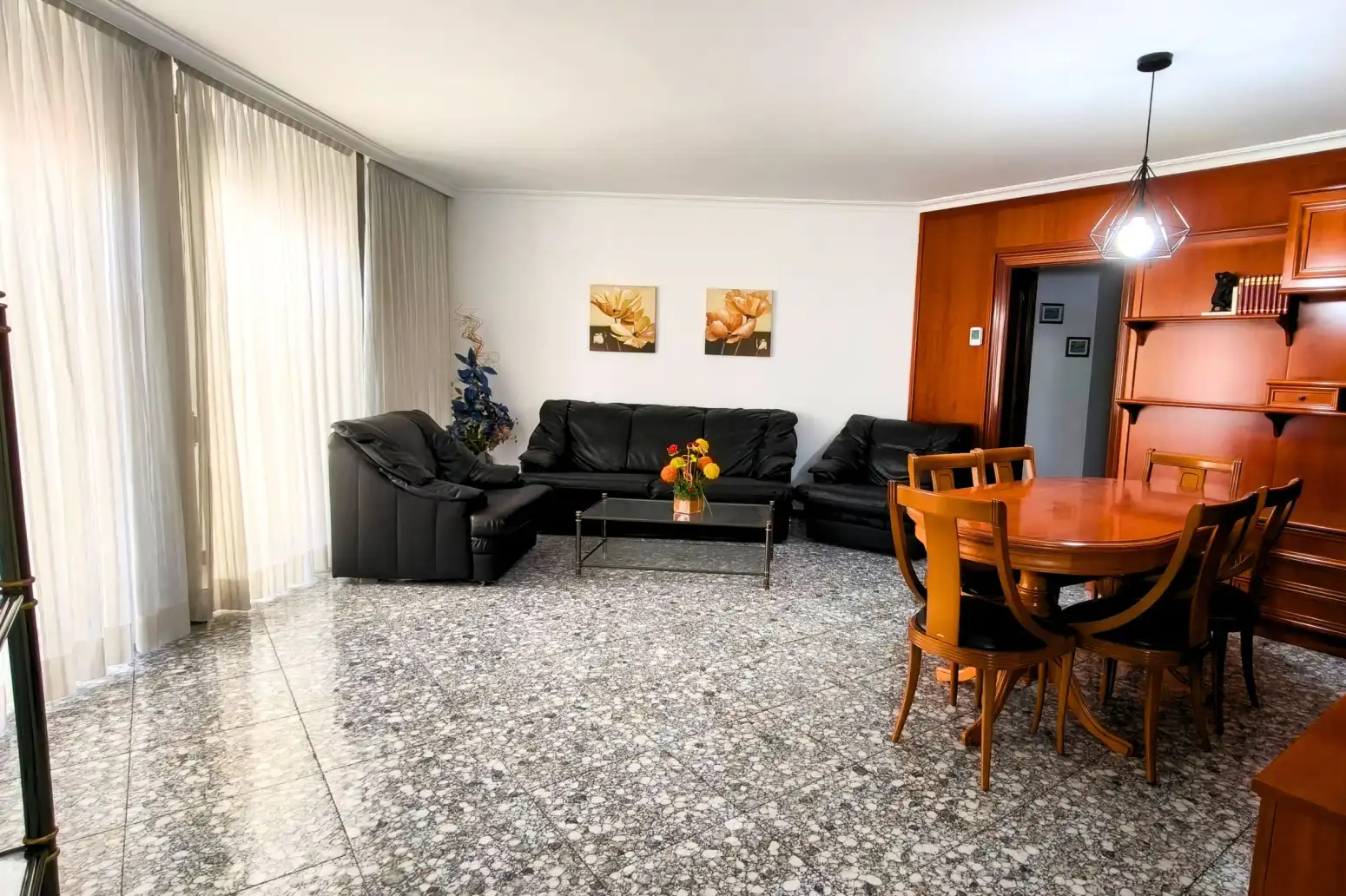 Sala d'estar de Pis en venda en Sant Boi de Llobregat amb Aire condicionat