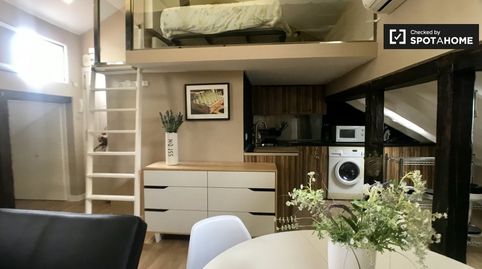 Foto 4 de Piso de alquiler en Universidad - Malasaña, Madrid Capital