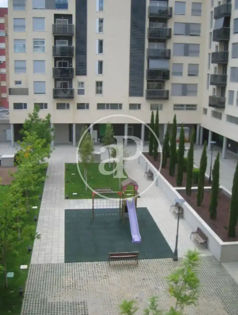 Terrassa de Pis de lloguer en Valencia amb Aire condicionat, Calefacció i Jardí privat