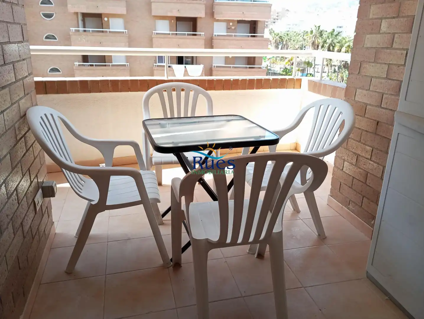 Piso con piscina en venta en Calle AMPLARIES, imagen 2