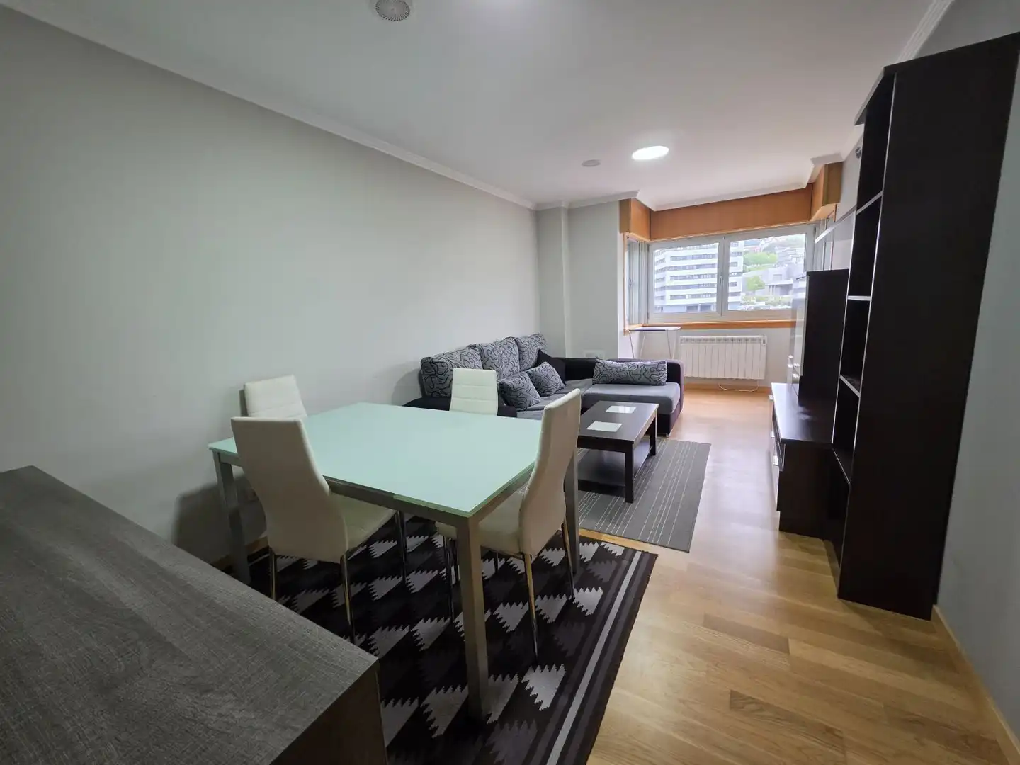 Sala de estar de Piso de alquiler en A Coruña Capital  con Calefacción, Trastero y Amueblado