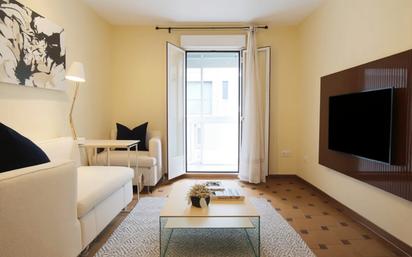 Living room of Flat for sale in  Madrid Capital  with Heating and Terrace