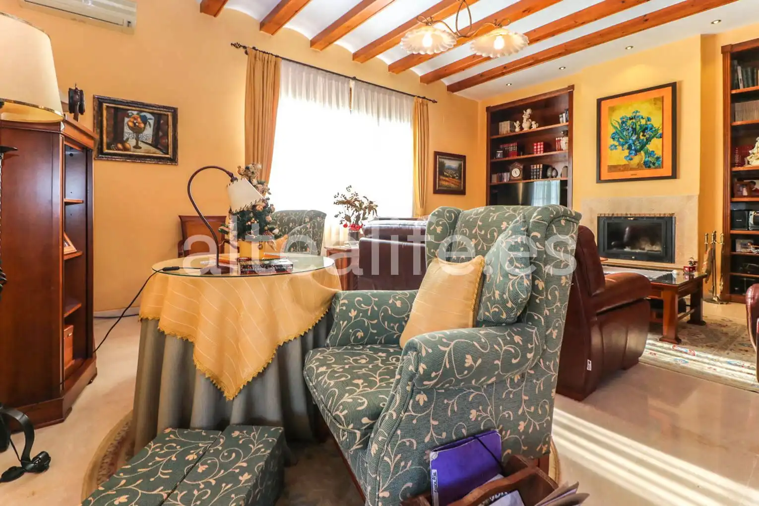 Sala de estar de Casa o chalet en venta en La Nucia con Aire acondicionado, Calefacción y Jardín privado
