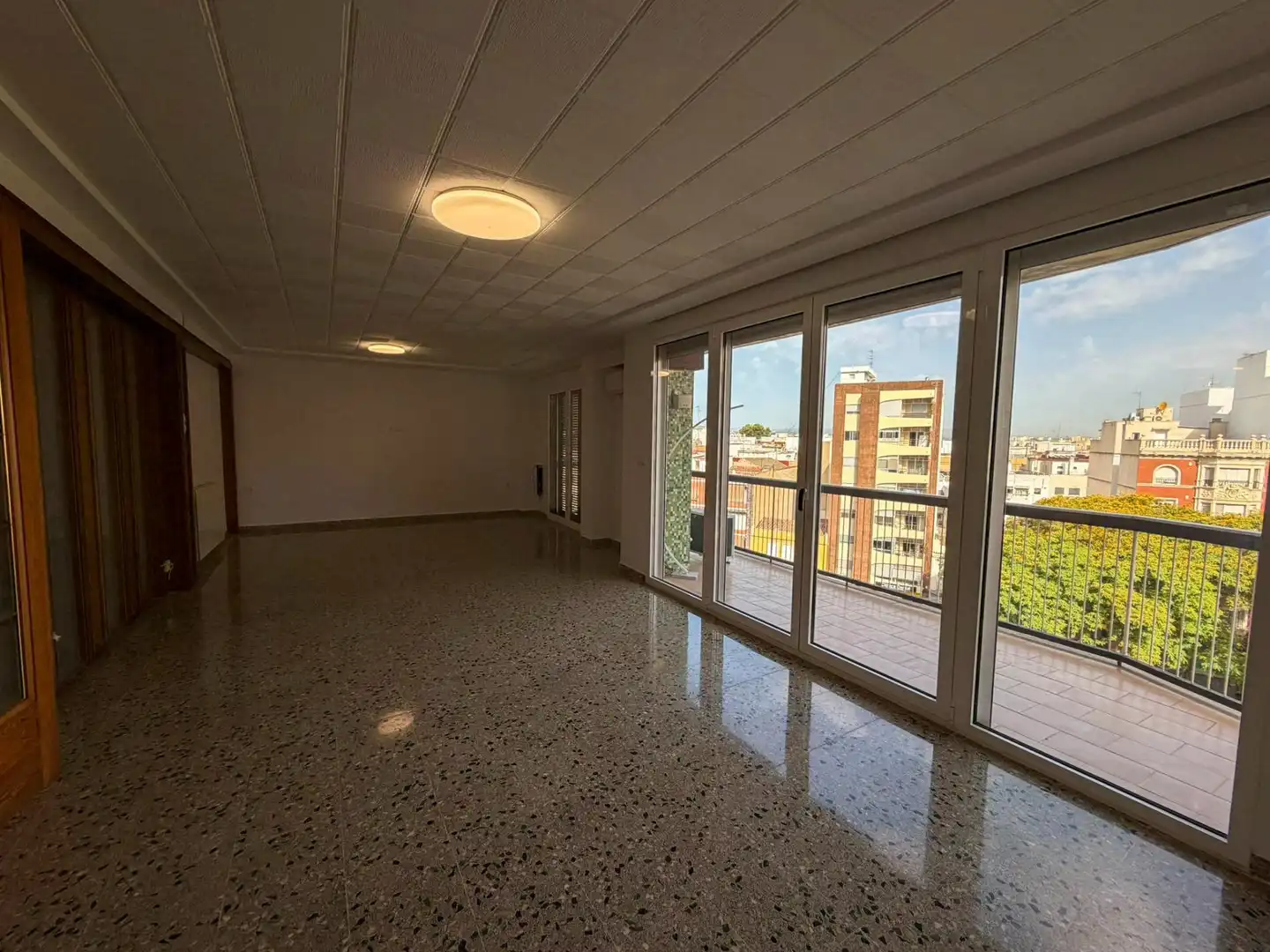 Flat for rent in Avenida AL VEDAT, Centro - Casco antiguo