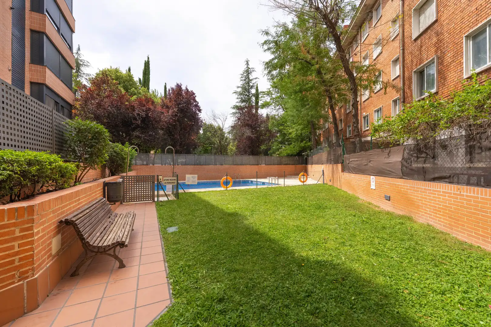 Piscina de Dúplex en venta en Torrejón de Ardoz con Calefacción, Terraza y Piscina