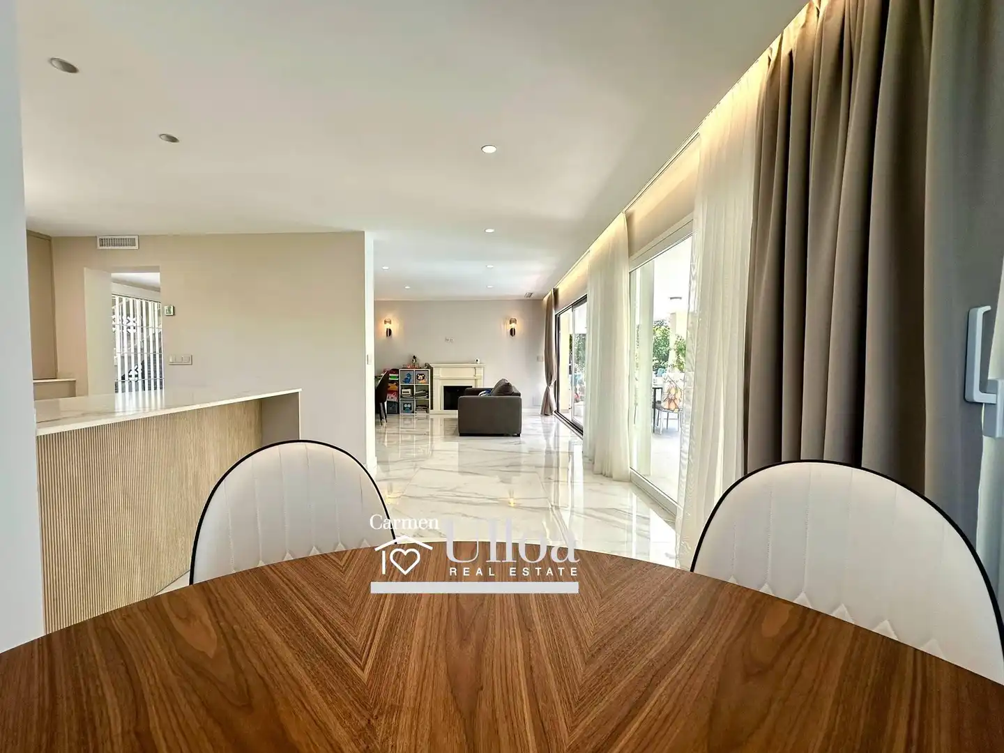 Sala d'estar de Casa o xalet en venda en Sant Joan d'Alacant amb Aire condicionat, Calefacció i Jardí privat