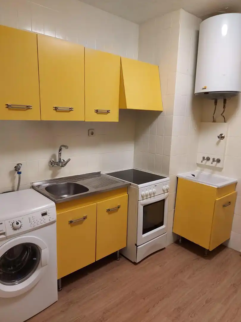 Cocina de Piso de alquiler en Alcalá de Henares con Terraza, Amueblado y Balcón