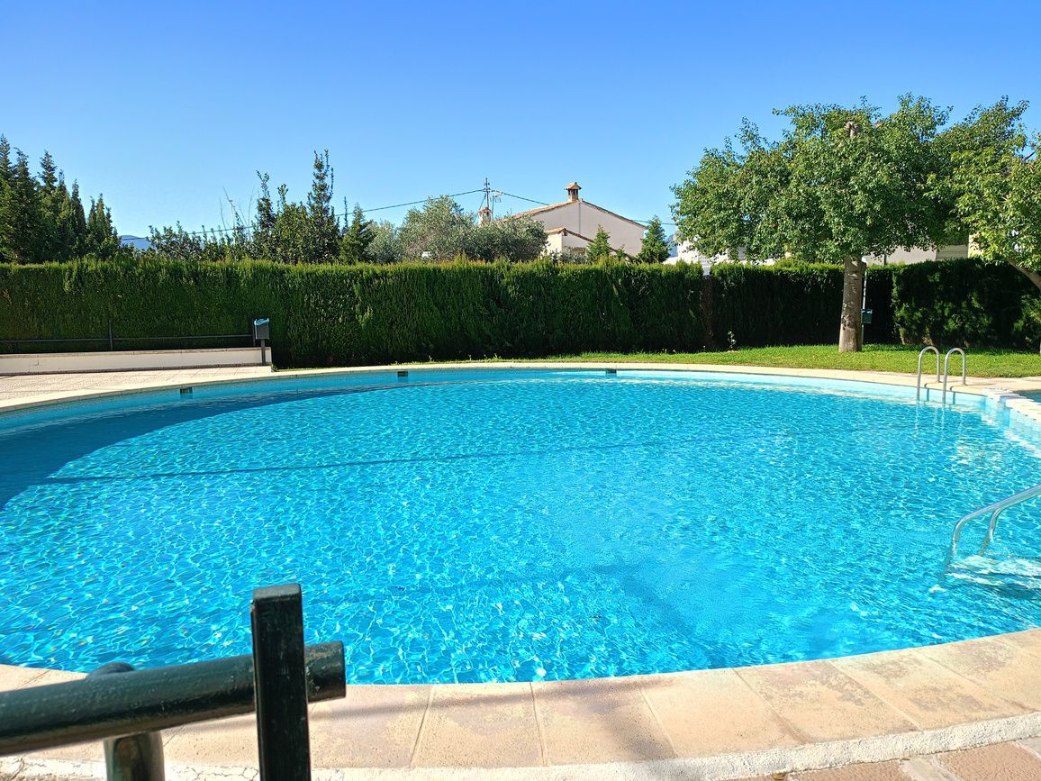 Piscina de Apartament de lloguer en Gandia amb Aire condicionat, Terrassa i Moblat