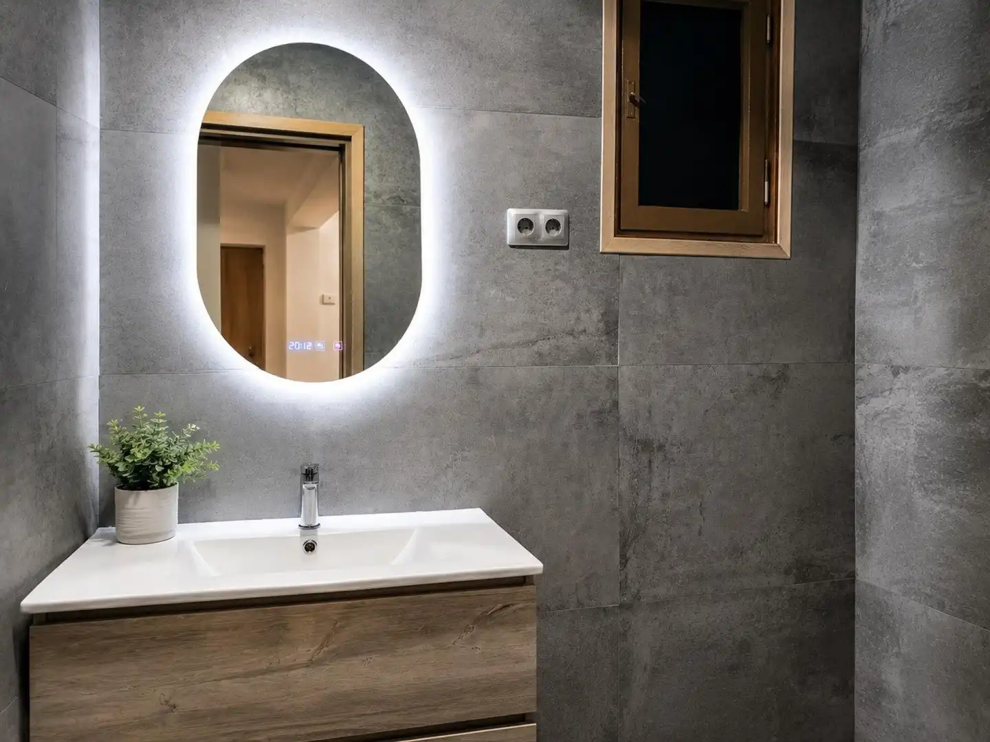 Badezimmer von Wohnung zum Verkauf in Tarragona mit Balkon