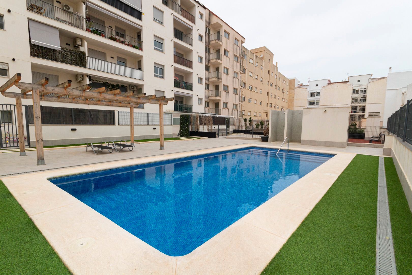 Swimming pool of Apartment for sale in Dénia  with Air Conditioner, Heating and Terrace