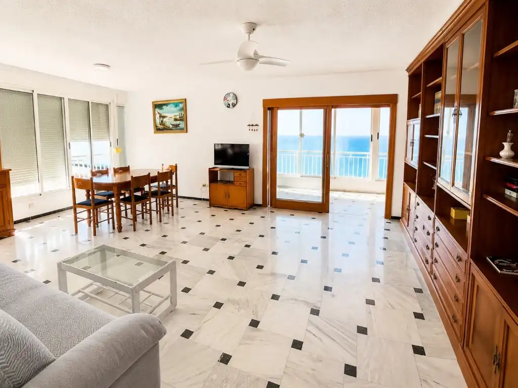 Sala de estar de Piso de alquiler en Benidorm con Aire acondicionado y Amueblado